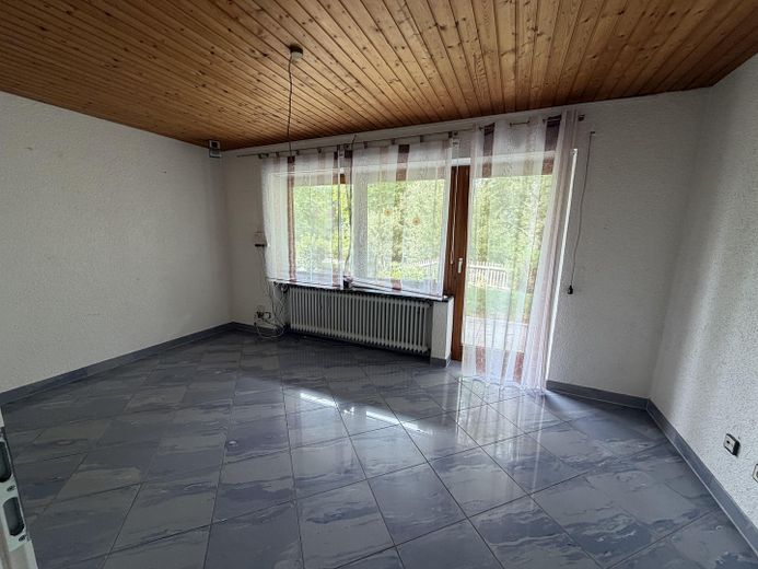 Exklusives Einfamilienhaus in traumhafter Flusslage - Wohnen, wo andere ihre Freizeit verbringen – Büro EG