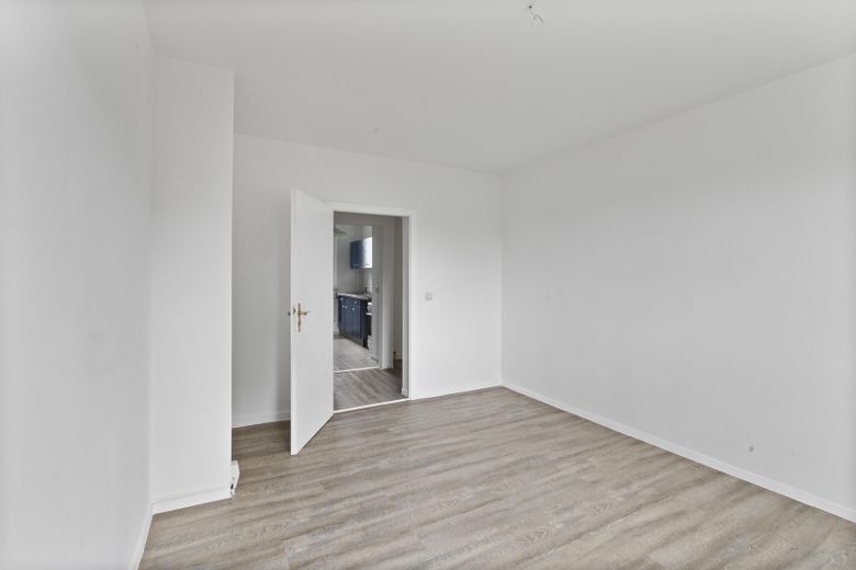 ruhige 3 Zimmer Wohnung mit Balkon 60 qm – Schlafzimmer