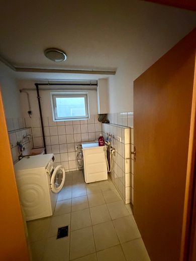 zusätzl. Waschküche im Keller