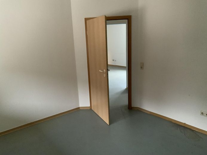 Großzügige Wohnung – Foto 18
