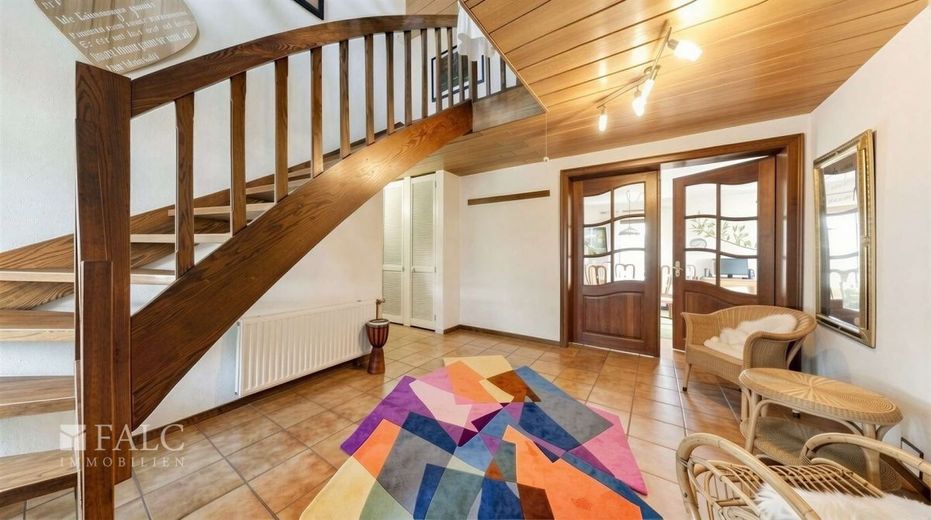 Ruhe und Privatsphäre: Einfamilienhaus in ruhiger Seitenstraße! – Eingangsflur