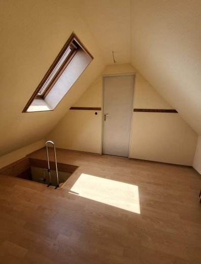 Dachboden Vorraum W2