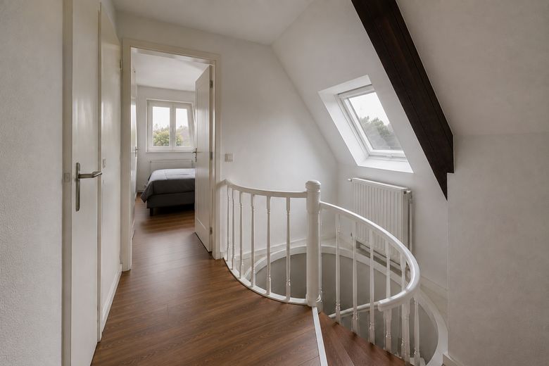 Möbliertes WG-Zimmer 17 qm | Maisonette | Düsseldorf-Himmelgeist | 590 € warm – फोटो 2