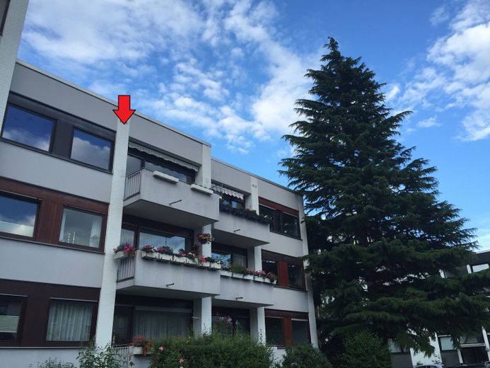 Balkon, bodrum ve yer altı garajına sahip en iyi 3 odalı daire – Süd-West Ansicht mit Balkon