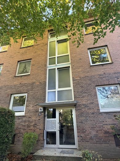 Erstbezug nach Sanierung: Helle 3-Zimmer-Wohnung in Hamburg-Niendorf – Фотографія 9