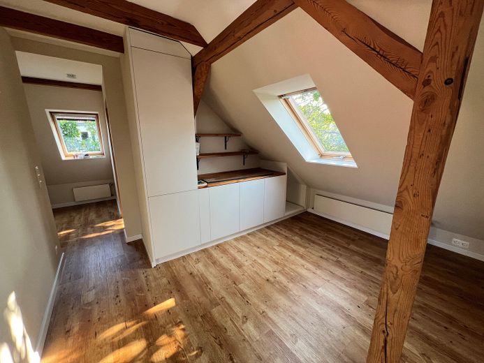 PROVISIONSFREI: Charmantes EFH in zentraler, ruhiger Anliegerstraße – Wohnzimmer / Ankleidezimmer