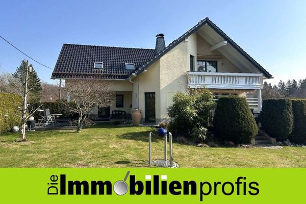 Plauen-migliore posizione: Moderna casa bifamiliare con appartamento indipendente