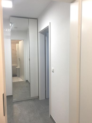 79m² Wohn-/Nutzfläche | Provisionsfrei | 3 Zimmer Maisonette Gartenwohnung | sofort bezugsfrei – Flur