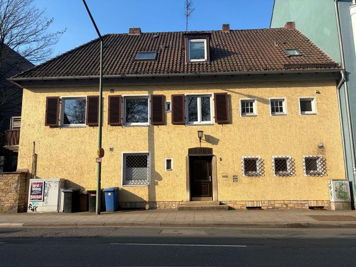 Vermietetes Altbau‑Mehrfamilienhaus in zentraler Lage – fünf Wohneinheiten mit Charakter – Foto 10