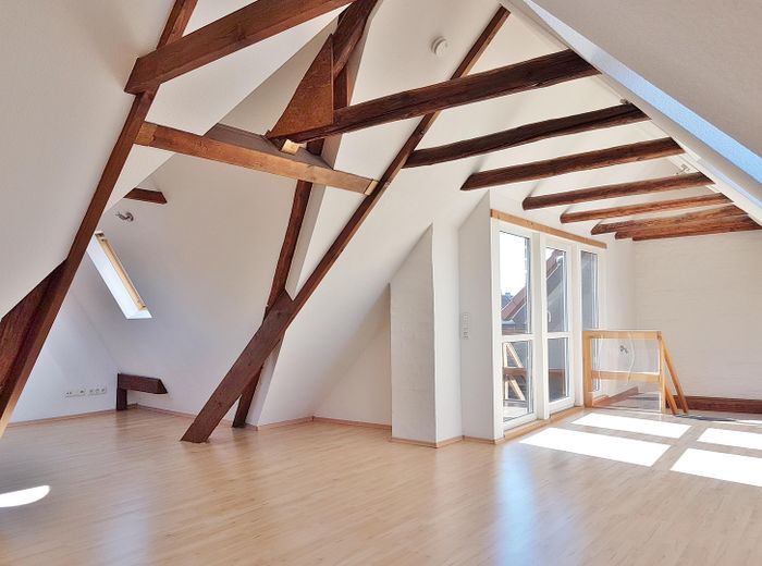 Maisonette mit Dachterrasse in centrumsnaher Anliegerstrasse – Atelier, 10.30m x 6,00 x 3,05