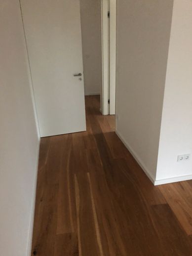 Appartement 4 pièces haut de gamme au Kastanien Hof à Alt-Osdorf – Flur