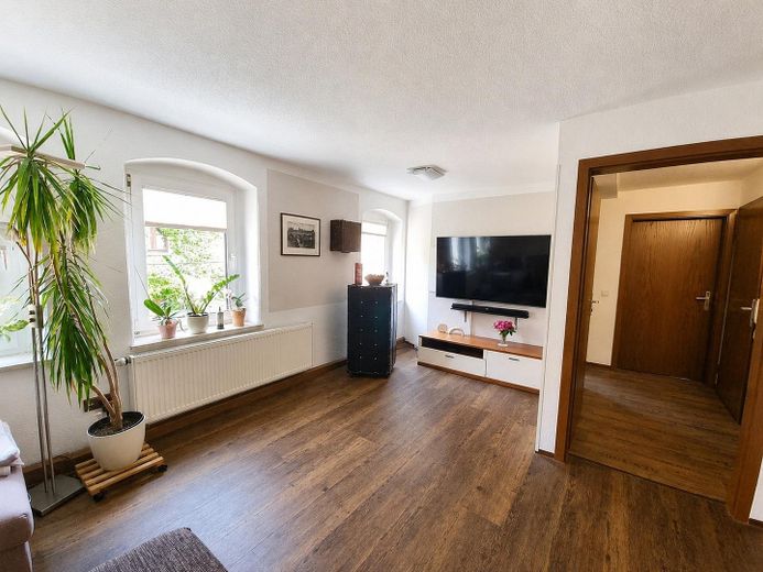 Senza provvigione: abitare personalmente o affittare - casa plurifamiliare con tre unità – Wohnzimmer 1.OG