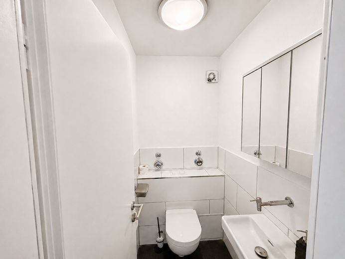 Wohnen mit Weitblick über Aalen | Modernisierte 3,5-Zimmer-Wohnung mit großem Westbalkon und Aufzug – separates WC