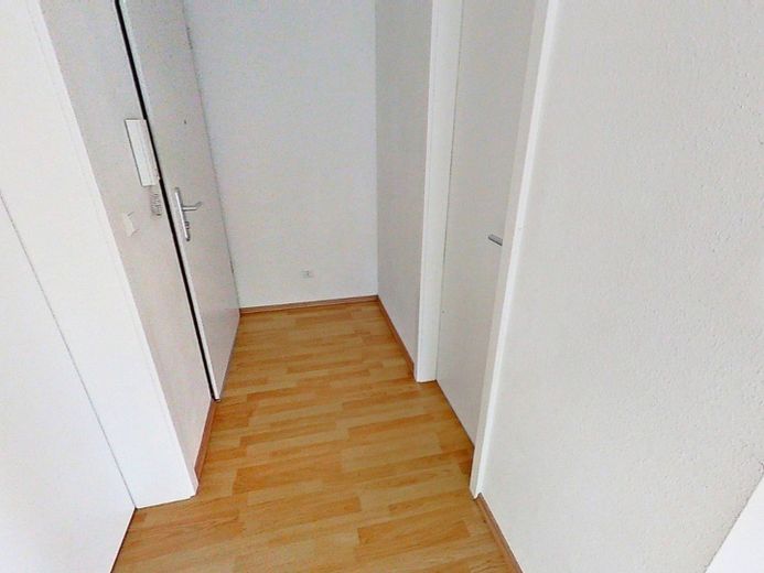 Moderne 3-Zimmer-Wohnung mit großem Balkon! – Eingangsbereich