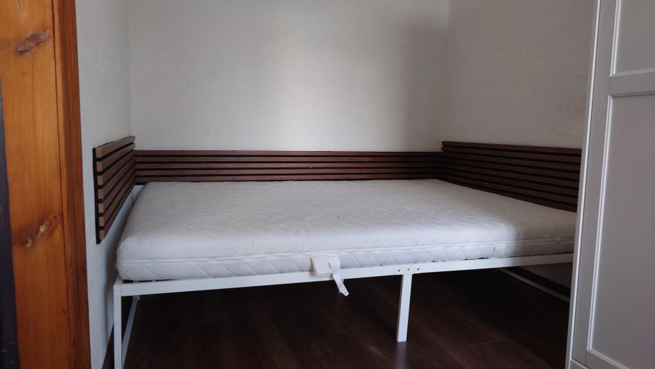 3-Zimmer-Wohnung an der THB: Kamin, Mieterstrom & Garten – kleines Zimmer