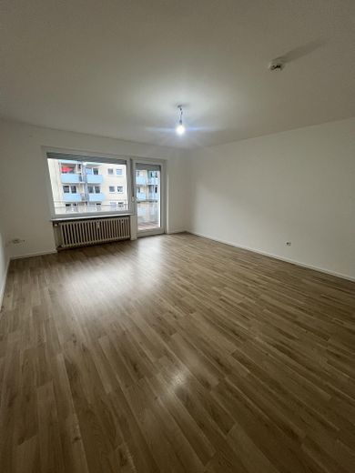2-Zimmer Wohnung mit 4,5 % Rendite in München Giesing – Wohnzimmer