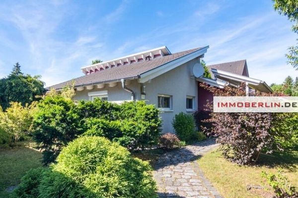 IMMOBERLIN.DE - Exzellentes Architektenhaus mit Galerie & Sonnengarten beim Ortskern