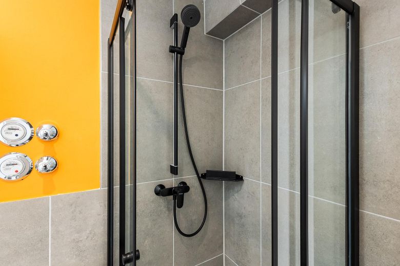 Erstbezug Solln: Kernsaniert Für Eigennutzer & Anleger Provisionsfrei – Dusche