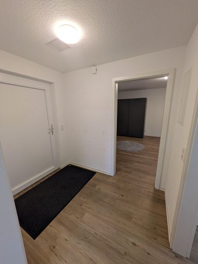 2-Zimmer-Terrassenwohnung – möbliert & sofort bezugsfertig – Flur/Eingang