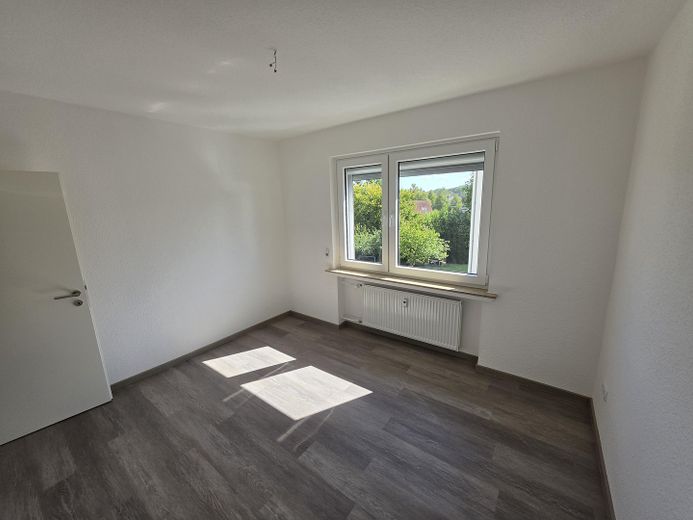 2 Zi.-Wohnung • Hell, modern & komfortabel • Ankommen und wohlfühlen – Komfort mittels Rolladen