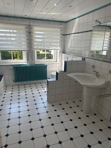 Dusch- und Badezimmer