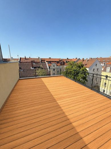 Appartamento mansardato al primo ingresso con splendida terrazza sul tetto – Dachterrasse