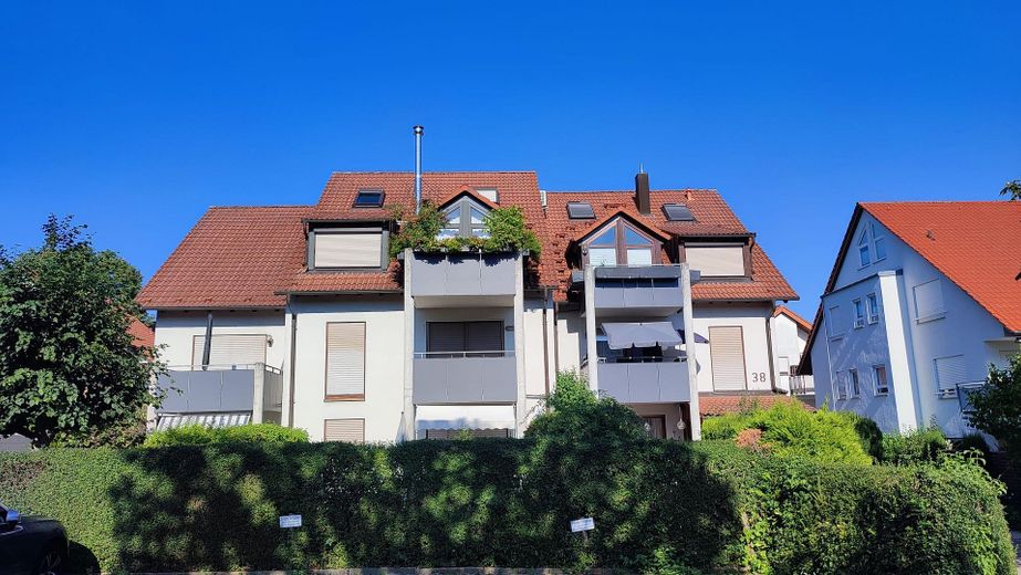 Appartamento di 2,5 locali in zona residenziale tranquilla, vendita privata senza provvigione – Hausansicht