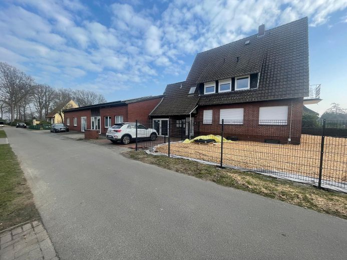 Attraktives Mehrparteienhaus mit 6 Wohneinheit in ruhiger Lage – Foto 5