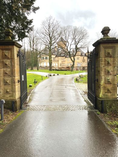 Die Villa - gated community