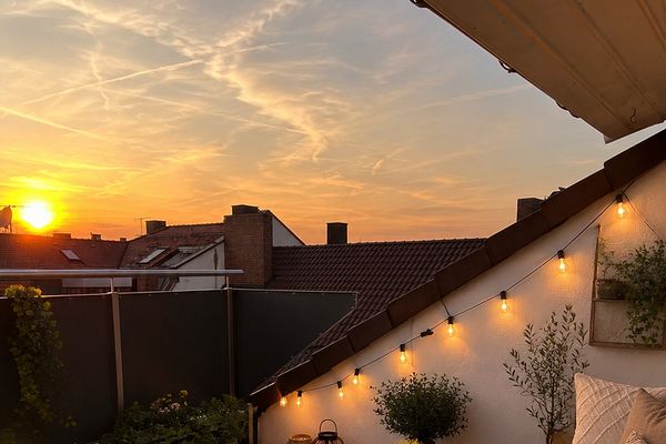 ☀️ Affascinante appartamento mansardato di 3,5 locali con loggia sopra Norimberga ☀️