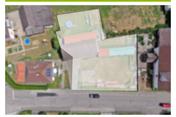 Großzügiges Baugrundstück mit diversen Bebauungsoptionen