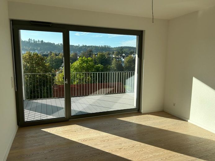 Top moderne, neuwertige 2 ZiKüche/Bad/ großer Balkon - Königsbergerstraße 1b – Foto 8