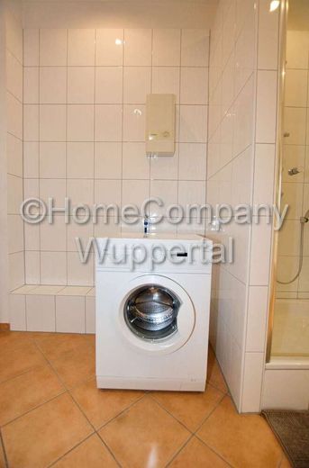 Moderne Altbauwohnung im Boho-Style mit DSL und Waschmaschine, Nähe Barmer Bahnhof und Opernhaus – 2b499d56ffadbea2678fe0c56b1d1c547df306fa.jpg