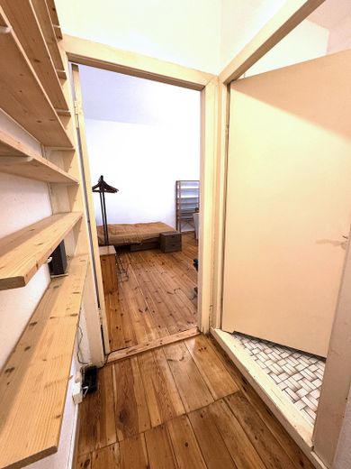 Słoneczne, spokojne mieszkanie w kamienicy z ogrodem w dzielnicy Winterfeldt-/Akazienkiez w Schönebergu – Wohnung links Flur