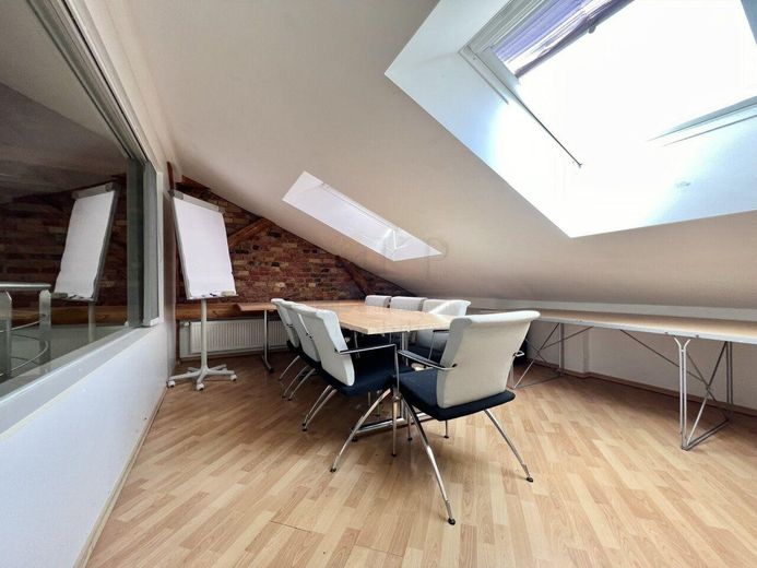 العمل والسكن في شقة تصميمية علوية تحت سقف واحد – 3.OG Bestand