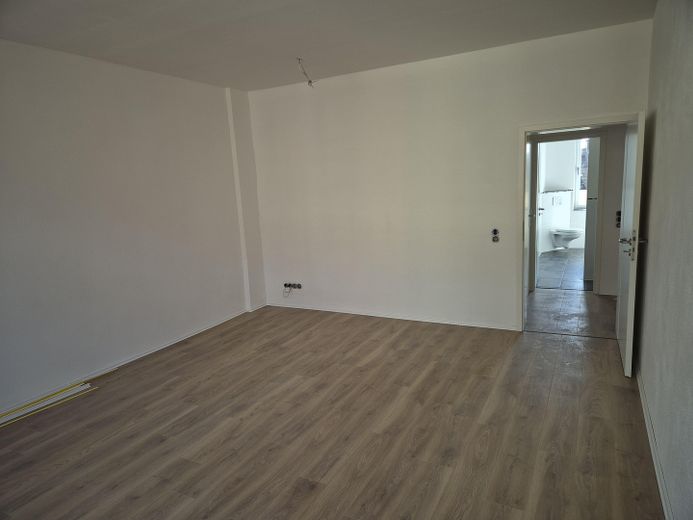 Ihr neues Zuhause in der Innenstadt: 4ZKB, kompl. saniert, mit Einbauküche – Foto 16