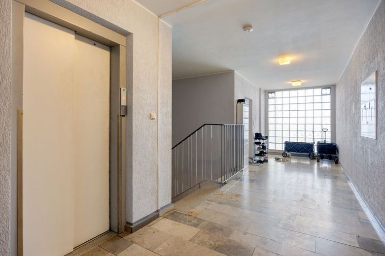 *** Gehobene Etagenwohnung in Ruhiger Umgebung der Stadt Langenfeld *** – Treppenhaus