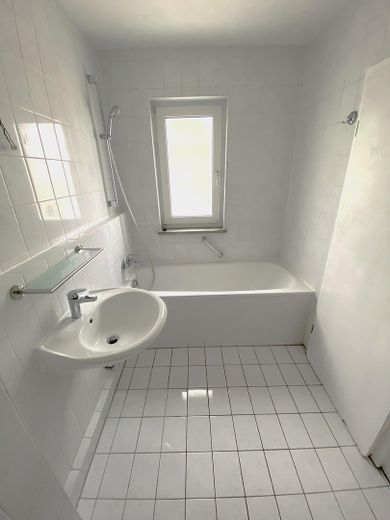 Badezimmer mit Badewanne