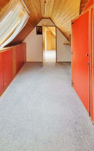 Rarität! Familienhaus in Mz-Finthen! Viel Charme &amp; Platz für eigene Ideen! Innenhof, Anbau,Scheune.. – Dachgeschoss 2