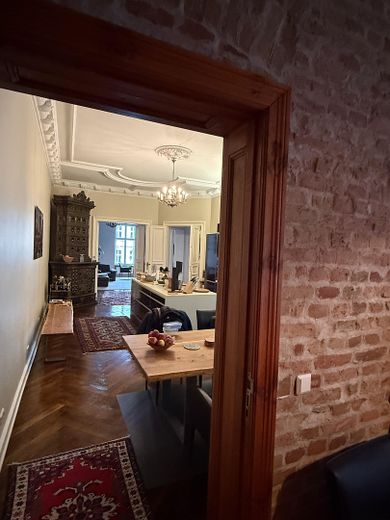 Repräsentative Altbauwohnung in zentraler Lage – Foto 14