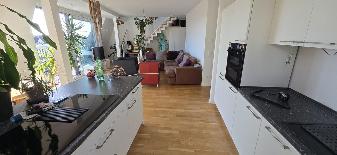 Wohnzimmer/Treppe/Dachgeschoß