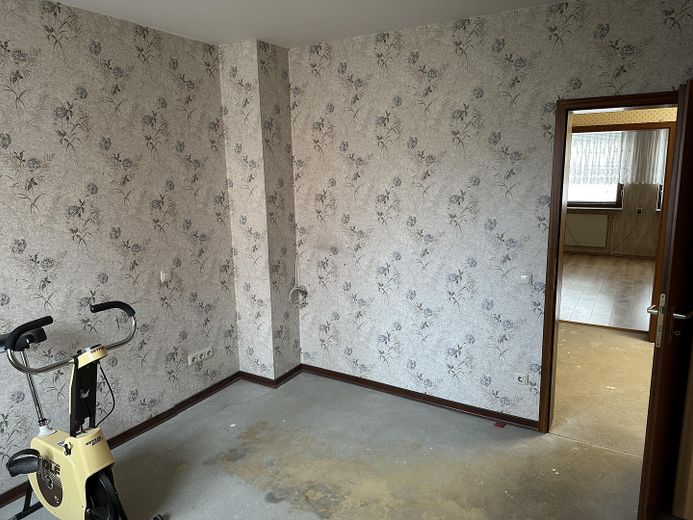 Großzügiges Reihenmittelhaus mit Kaminoption, Garage, Keller & Glasfaser in Kiel-Russee – 1. OG kleines Zimmer