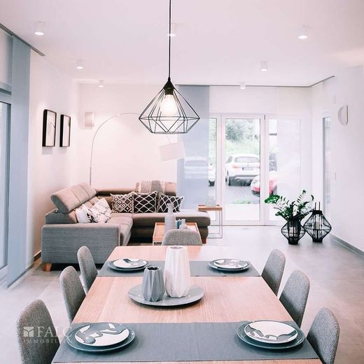 Neubauprojekt tolles Zweifamilienhaus mit Einliegerwohnung! – Beispiel Esszimmer