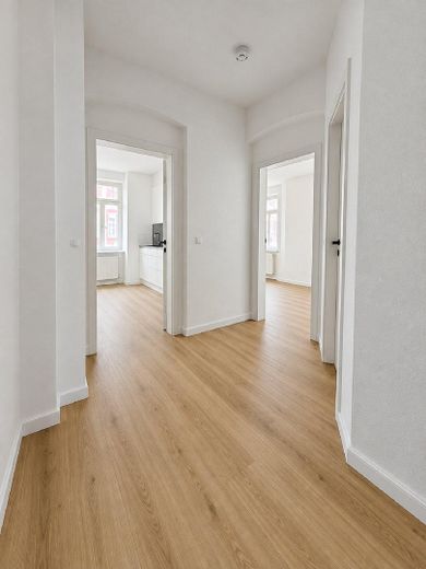 Erstbezug nach Sanierung: Helle Wohnung mit moderner Ausstattung – Foto 3