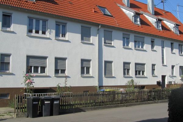 „Attraktive Kapitalanlage: Modernisierte DG-Wohnung mit großem Balkon & nachhaltiger Technik“