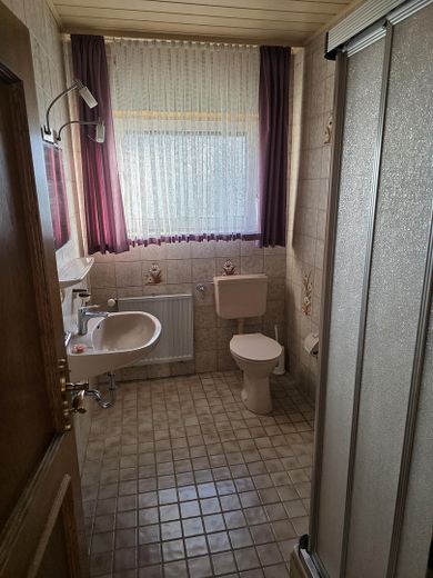 2. Bad 1.Etage Dusche 1