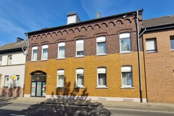 Mehrfamilienhaus mit viel Potential zur weiteren Nutzung in Viersen-Dülken. 5 Wohneinheiten