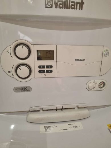 INVESTMENT: Modernisierte Zweizimmer Erdgeschosswohnung mit Klimaanlage – Gastherme