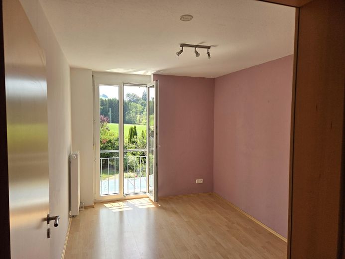 SENZA PROVVIGIONE - Casa a basso consumo energetico con impianto fotovoltaico e splendida vista a Kempten-Rothkreuz – Kinderzimmer 1