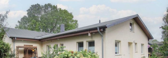 On the outskirts of Kühlungsborn: Home close to the Baltic Sea with a separate apartment and great potential